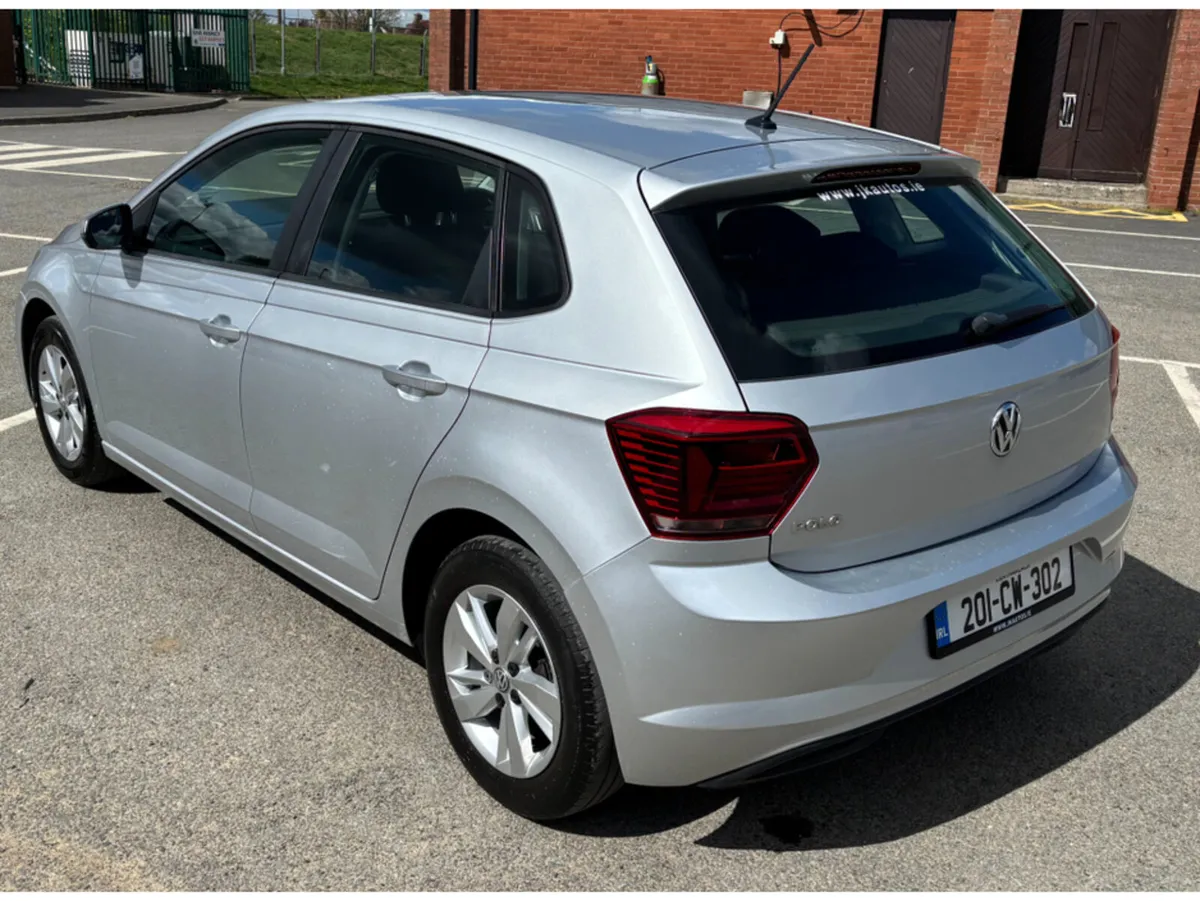 Volkswagen Polo TRENDLINE 1.0 MANUAL 5SPEED 80HP 5 - Image 4