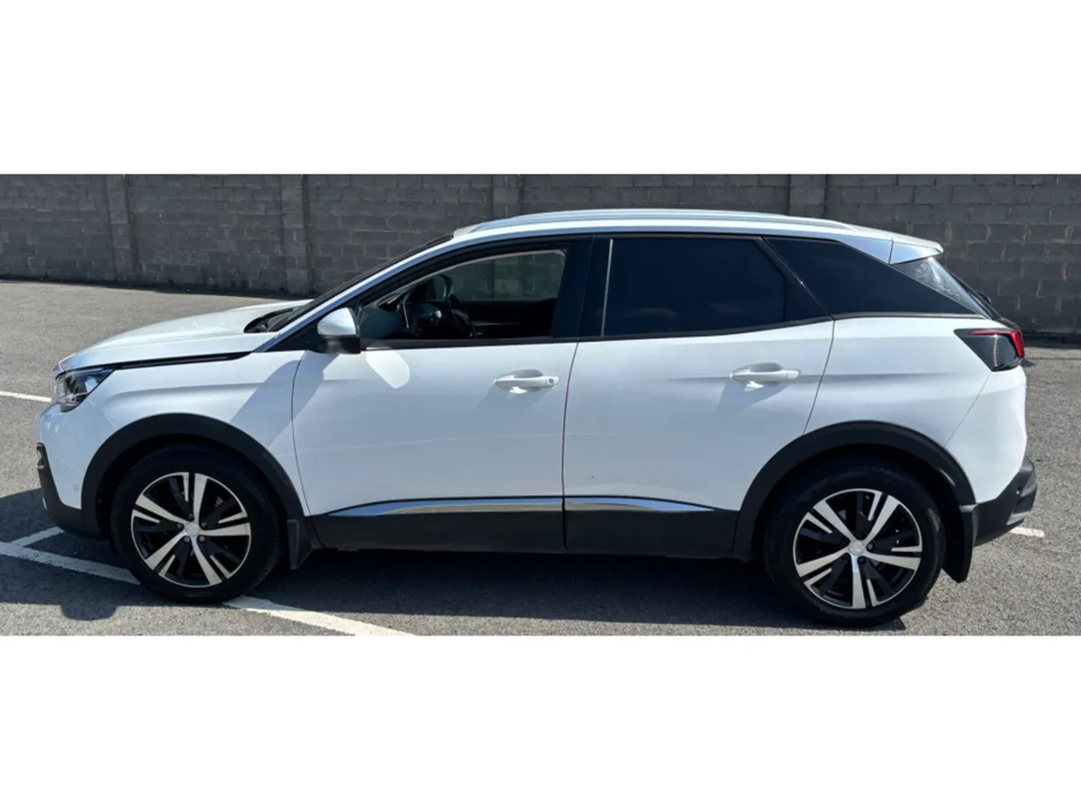 Peugeot 3008 ALLURE 1.2 130 6.2 4DR - Image 3