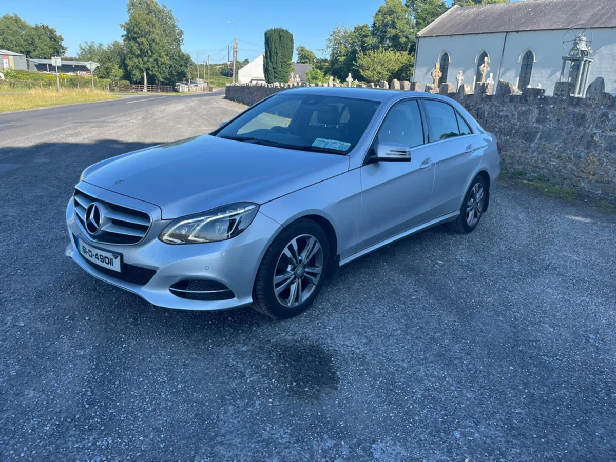 Mercedes-Benz E-Class 220 BLUETEC SE 4DR AUTO CDI - Image 3
