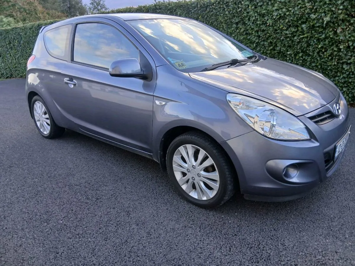 Hyundai i20 - Image 2