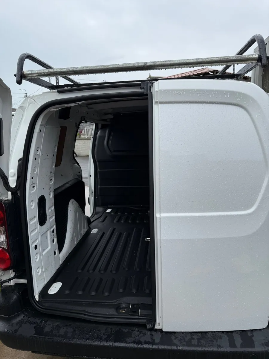 Citroen Berlingo 2018 - Image 2
