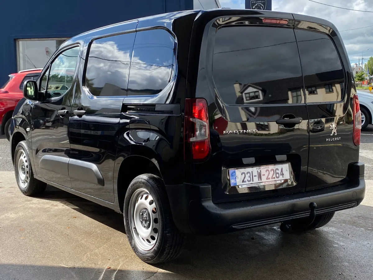 Peugeot Partner Active Plus 1.5 Blue HDI 1000KG - Image 3