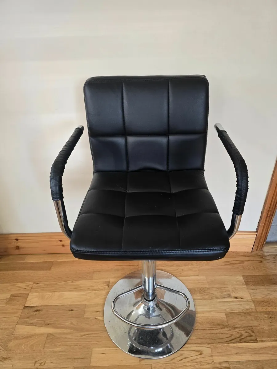 Bar stools  for kitchen - Image 1