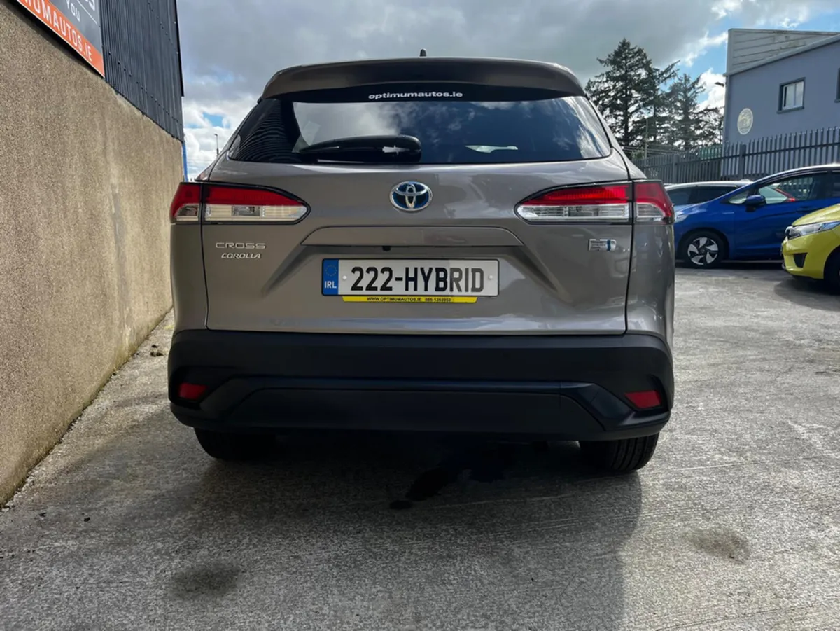 Toyota Corolla Cross 2.0 SELF CHARGE HYBRID - Image 3