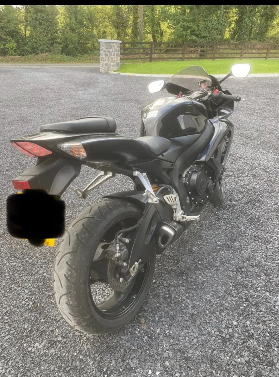 07 GSXR 750 only 3k miles - Image 4