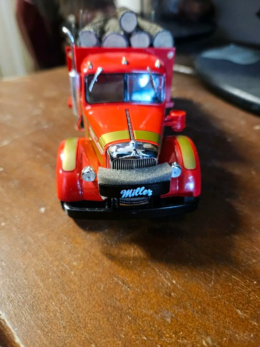 Corgi First Gear Mack Log Truck 1.34 - Image 2