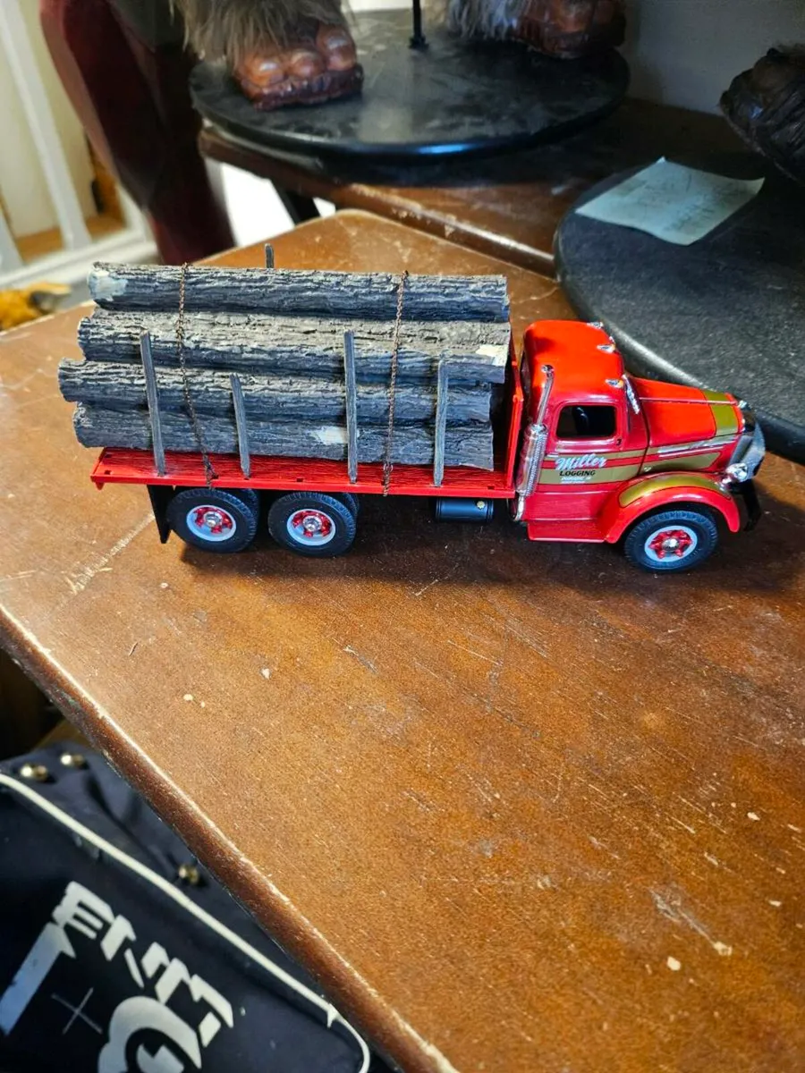 Corgi First Gear Mack Log Truck 1.34 - Image 3