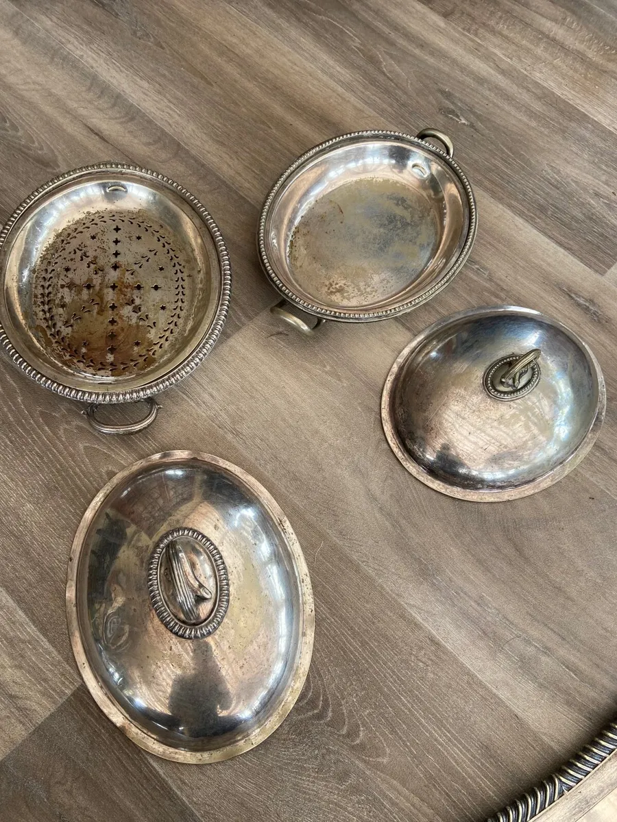 Silver serving dishes - Image 3