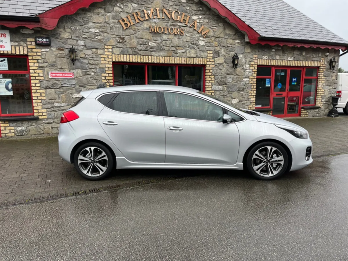 Kia Ceed CEE'D GT LINE 5DR - Image 2