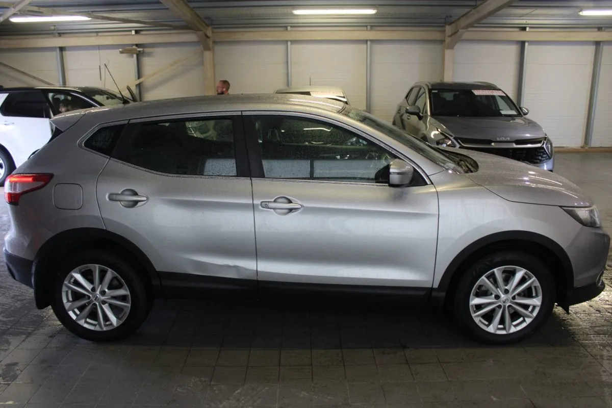 Nissan QASHQAI 1.5 DSL LX - Image 3