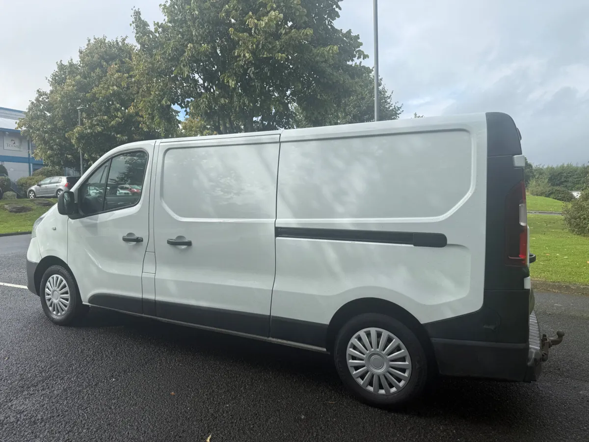 Renault Trafic 2015 INCLUDES VAT - Image 4
