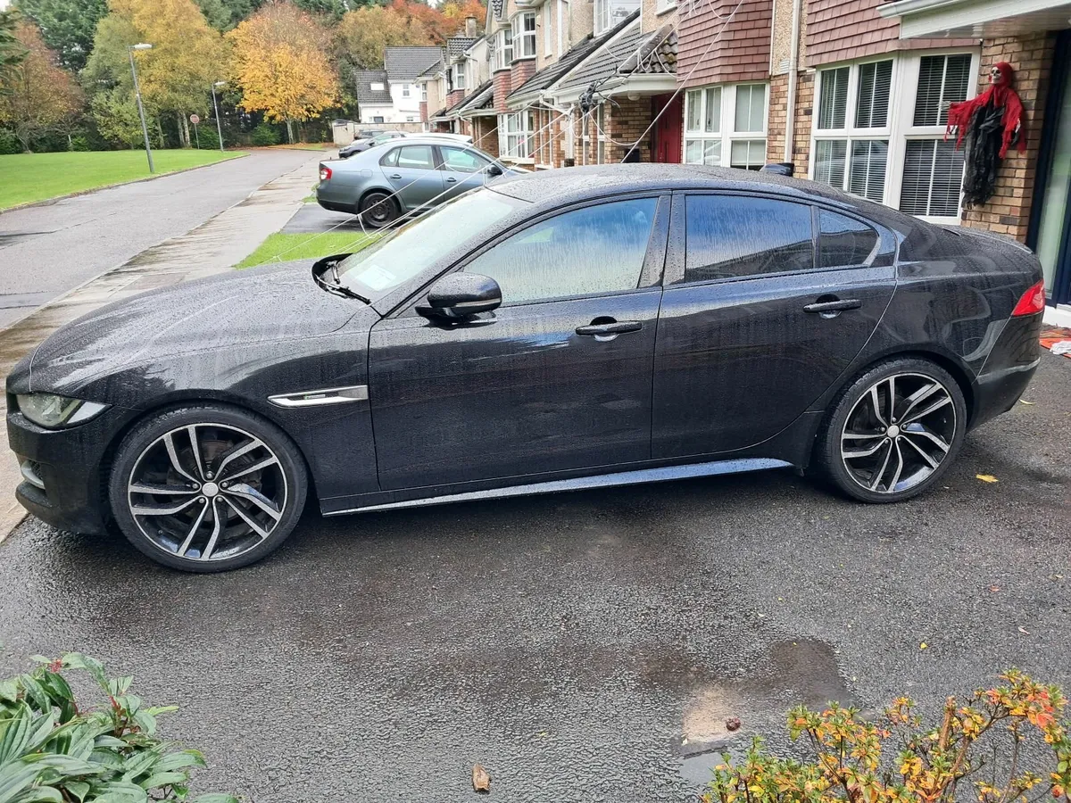 Jaguar XE 2016 R-Sport Black/Red  Leather - Image 3