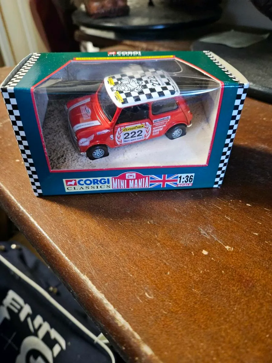 Corgi Mini