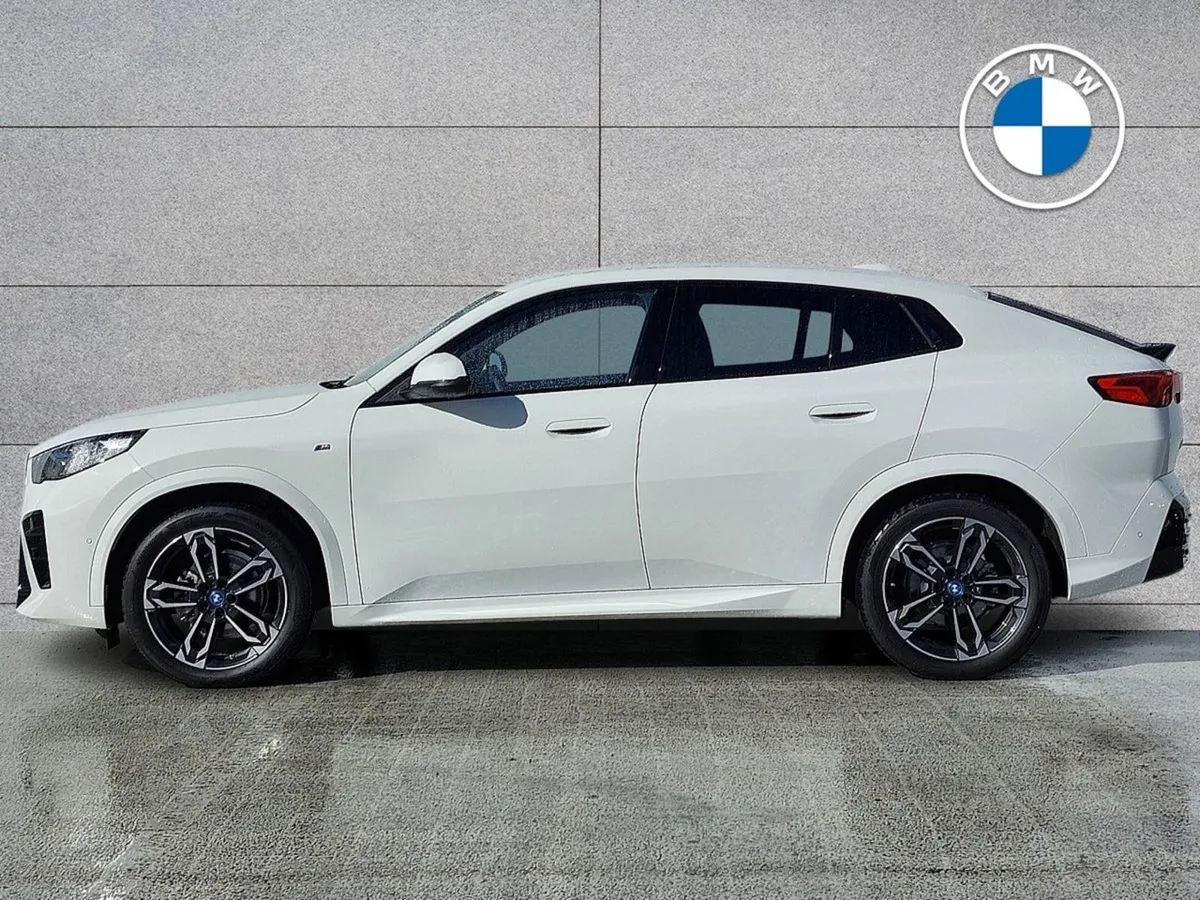 BMW iX2 Edrive20 M Sport - Image 3