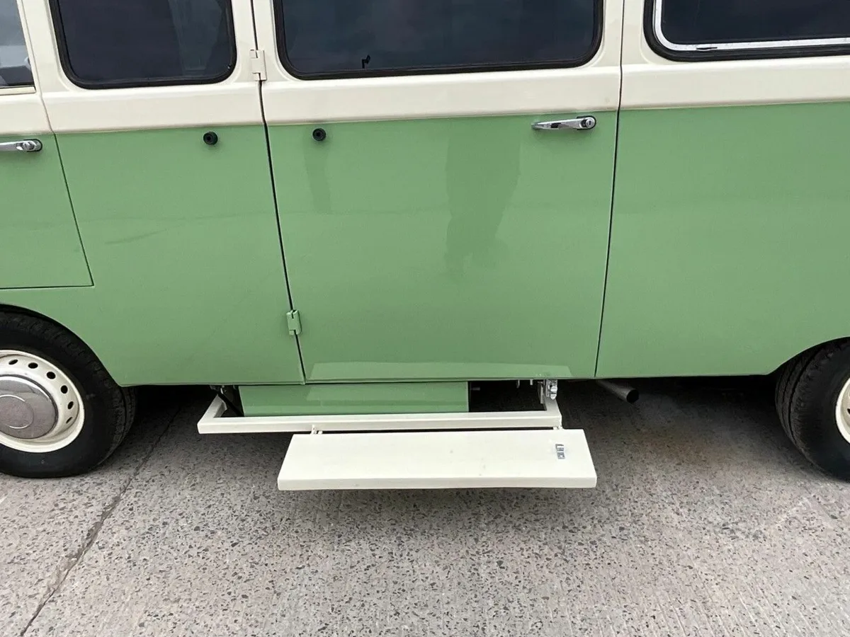 MERCEDES 206D CAMPERVAN - Image 3