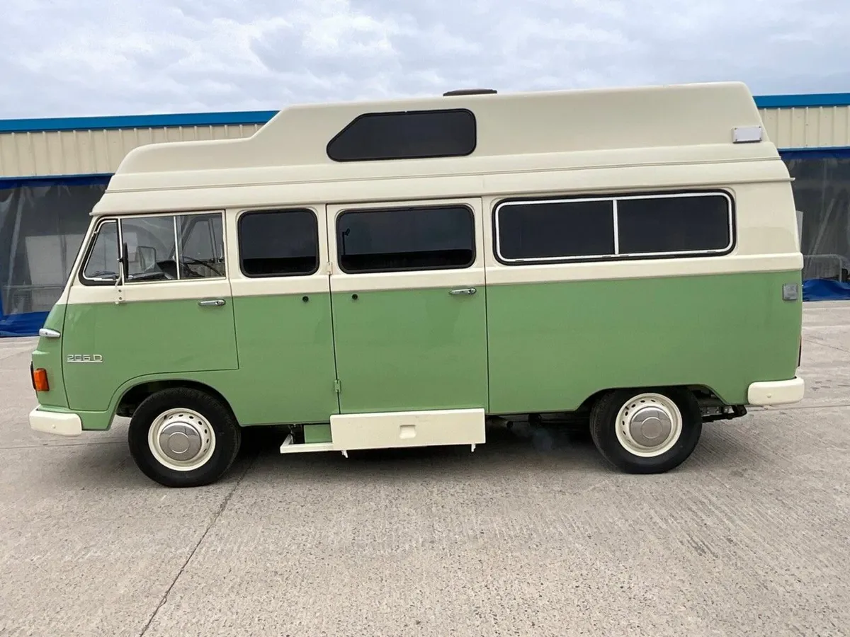 MERCEDES 206D CAMPERVAN - Image 4