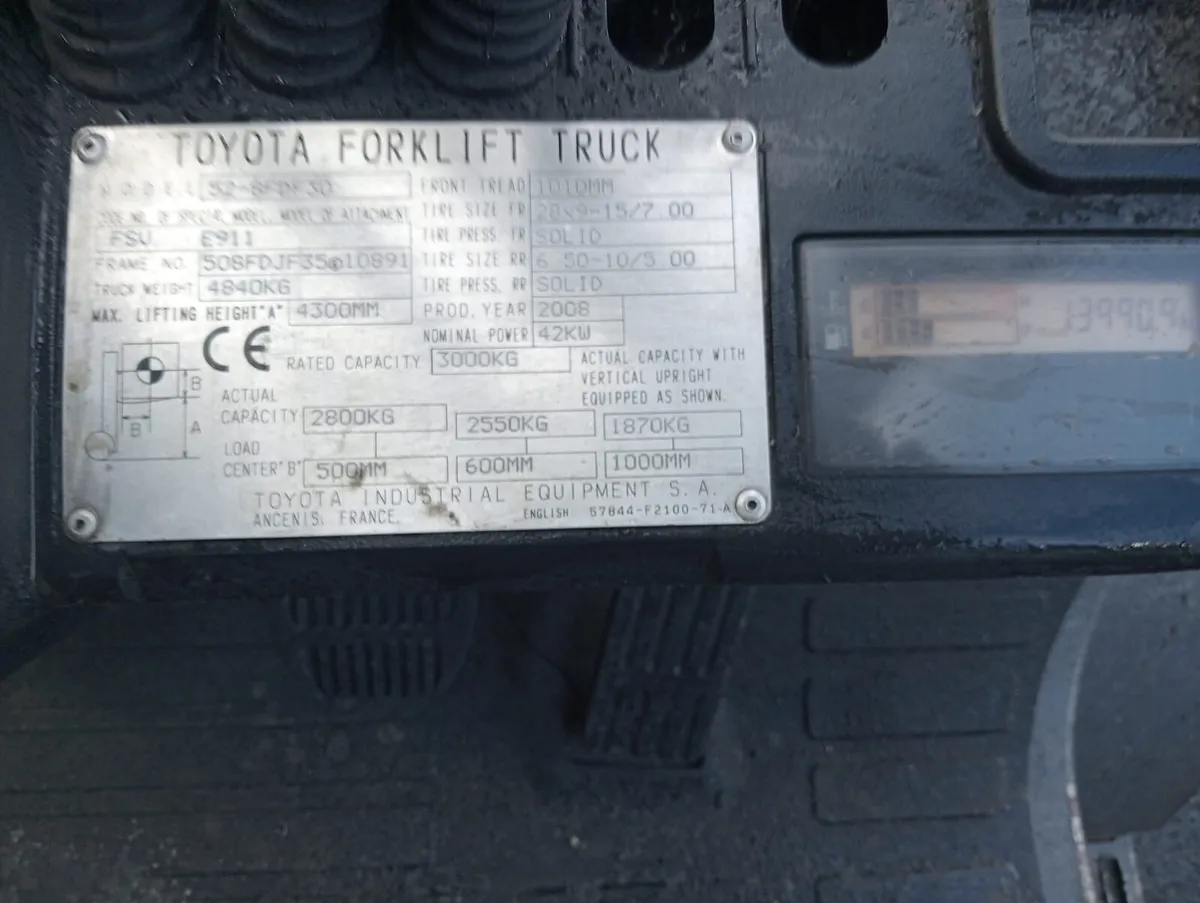 For Sale: Toyota Diesel Forklifts - Image 3