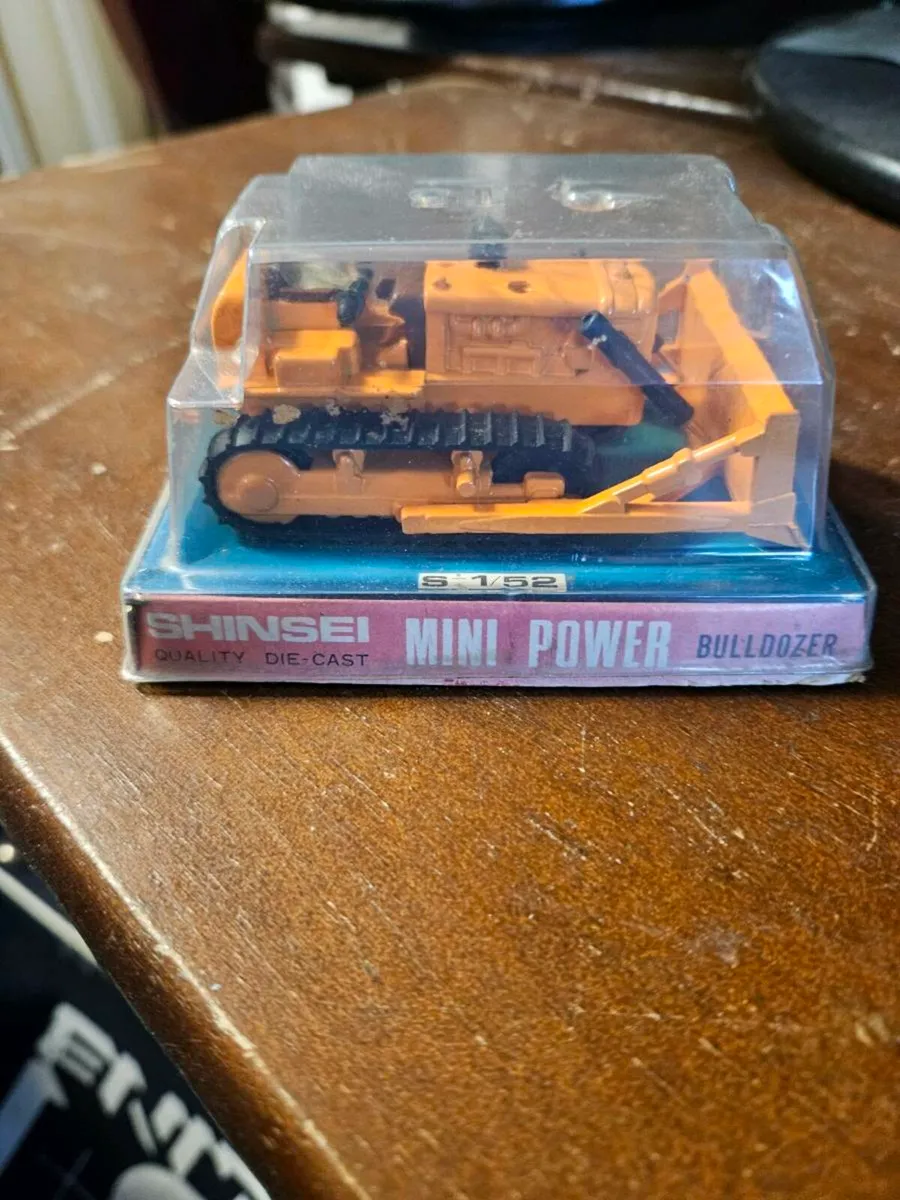 Corgi Shinsei Bull Dozer - Image 4