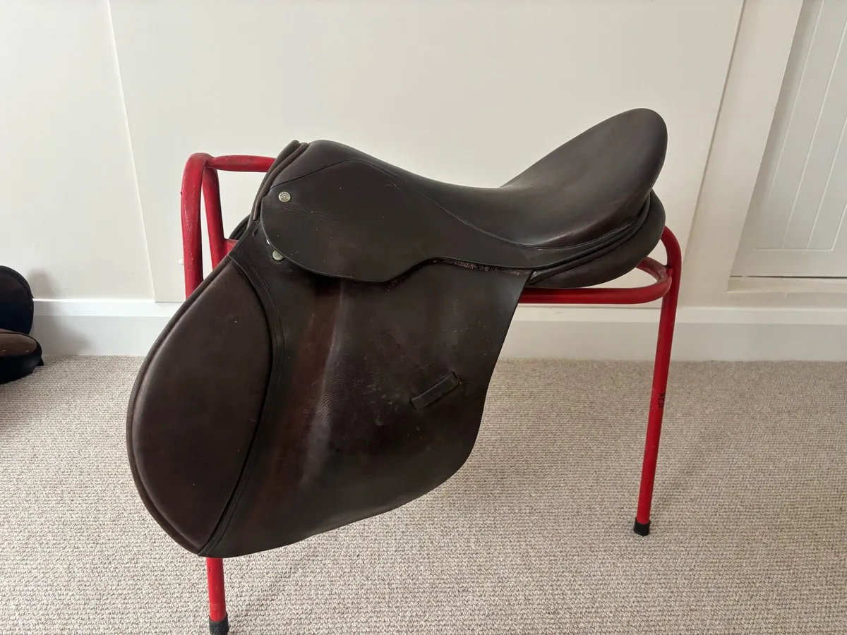 18 Inch Berney GP Saddle. - Image 1