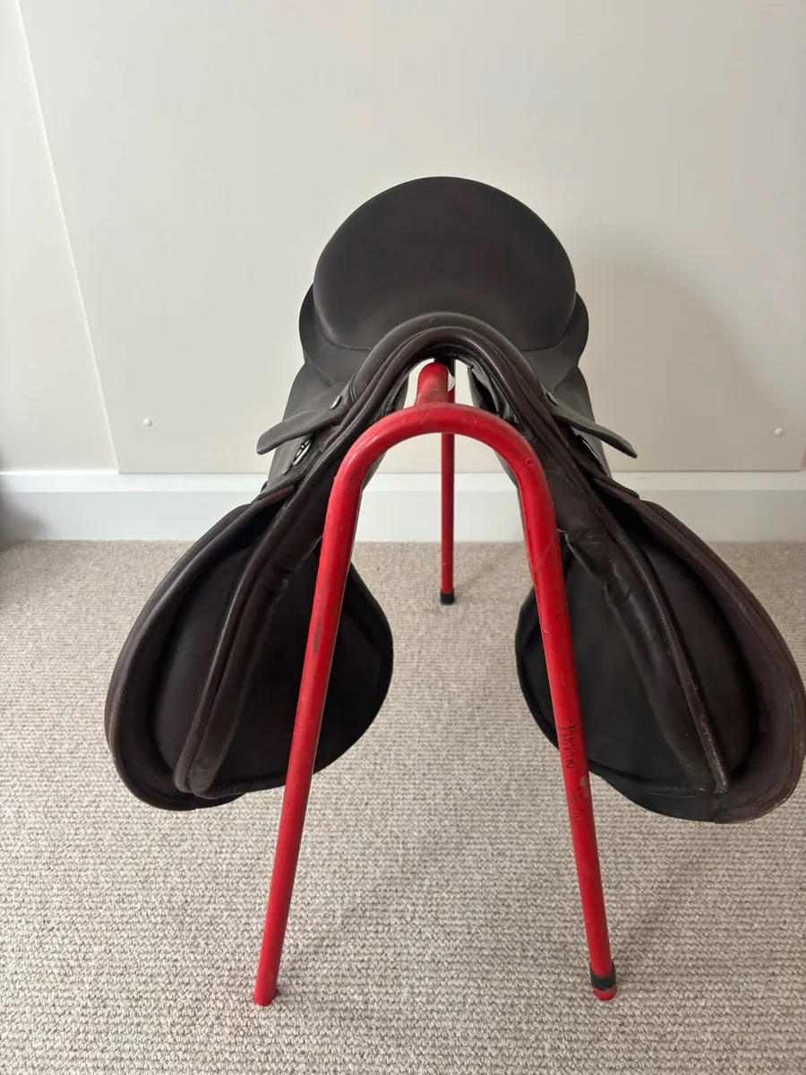 18 Inch Berney GP Saddle. - Image 2