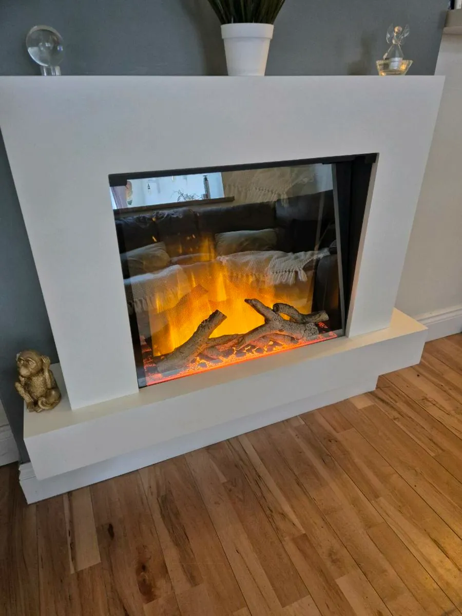 Electric fire and heater. - Image 4