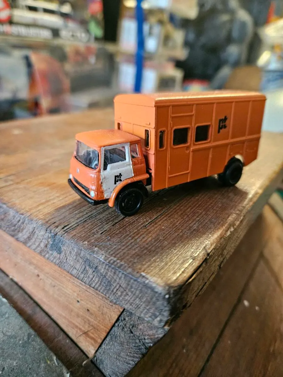 Corgi Oxford Code3 PT Truck - Image 1