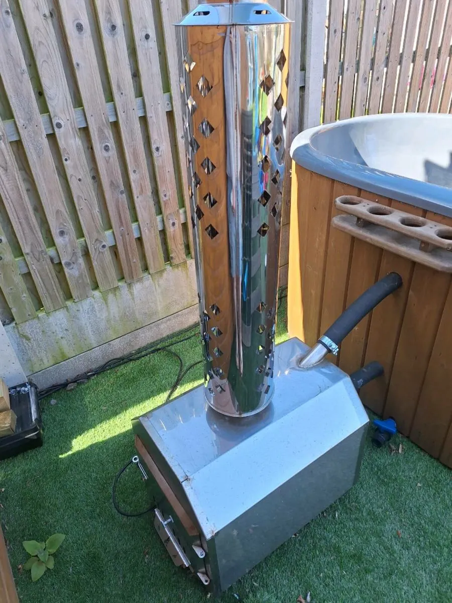 Hot 🔥 tub/Mini cube sauna/plunge pool - Image 3