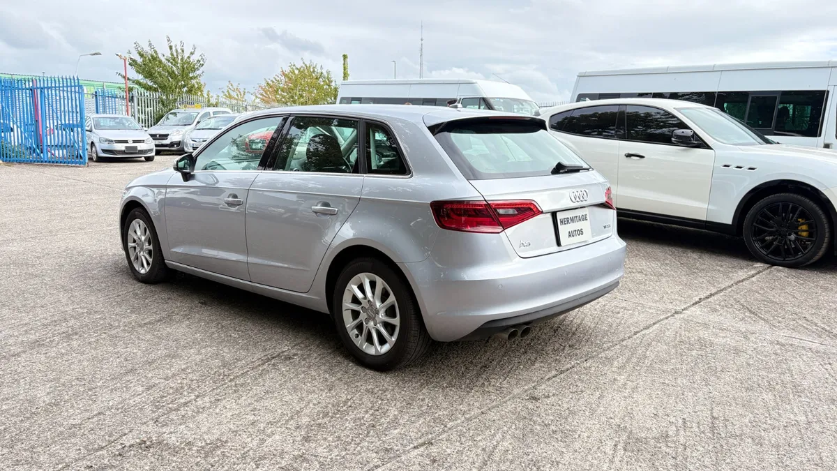 Audi A3 1.4 TFSI Sportsback S-Tronic 2016 - Image 4