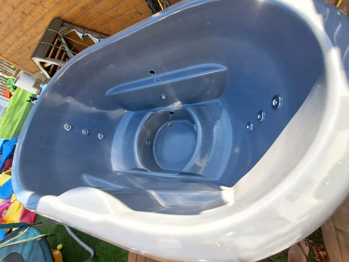 Hot 🔥 tub/Mini cube sauna/plunge pool - Image 4