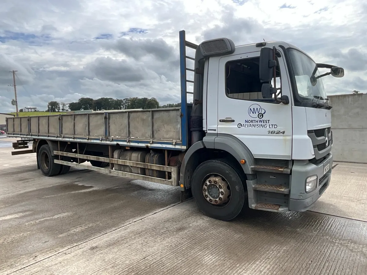 MERCEDES AXOR 18 TON 4x2 DROPSIDE LORRY - Image 1