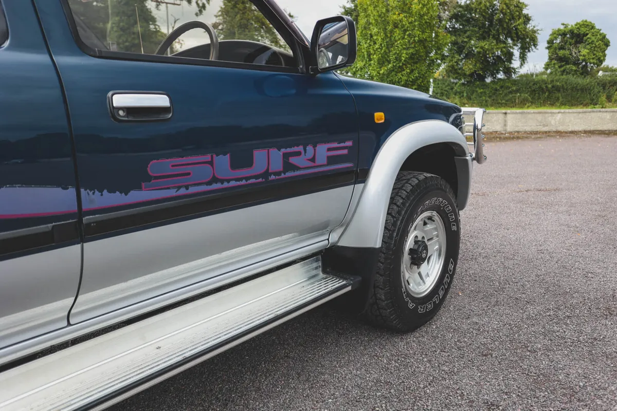 1994 Toyota Hilux Surf - Image 3