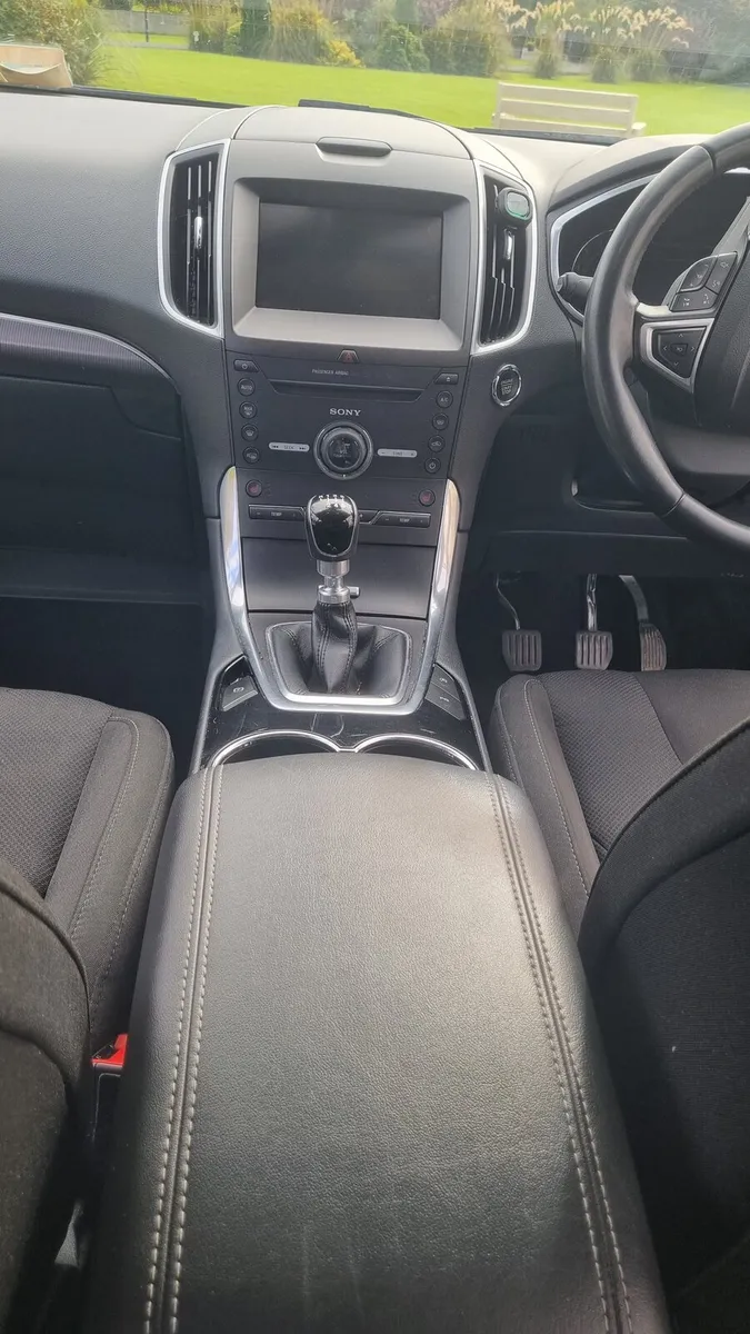 Ford S-Max Titanium 2016 - Image 2