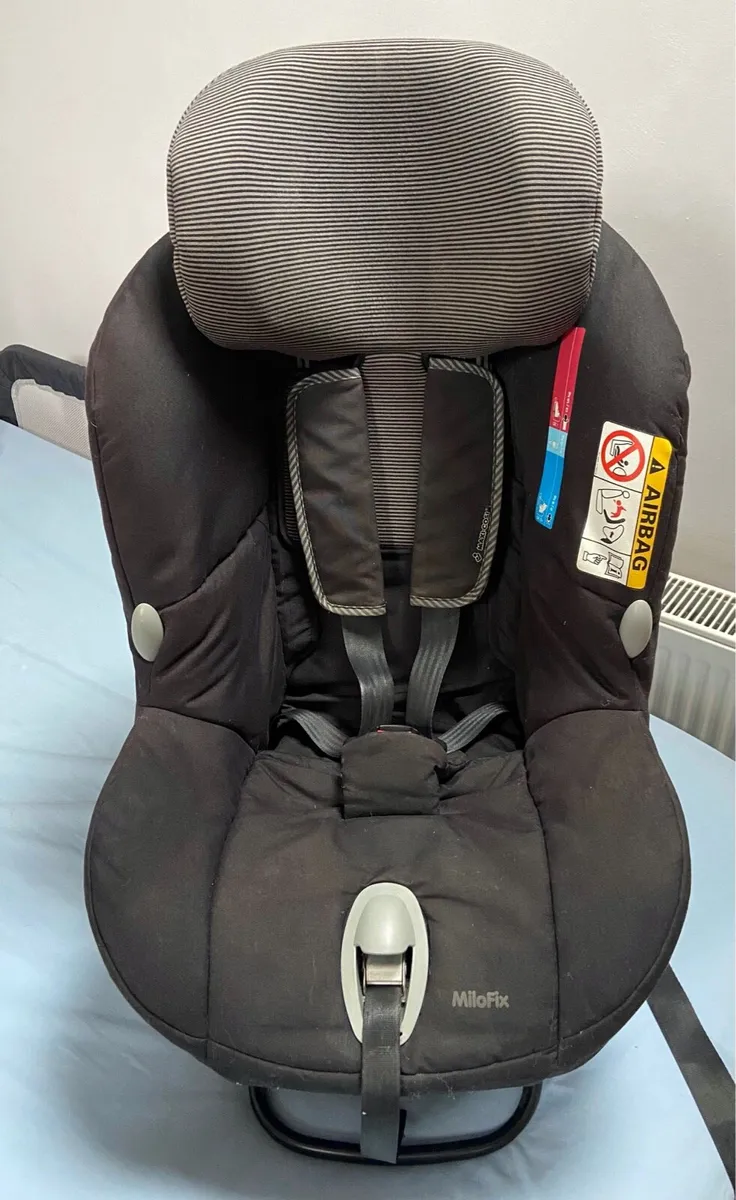Maxi cosi car seat - Image 1