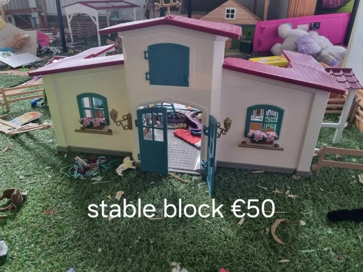 Toys - Image 4