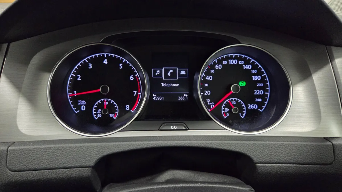 151 Volkswagen Golf 1.2 TSI Auto - Image 4