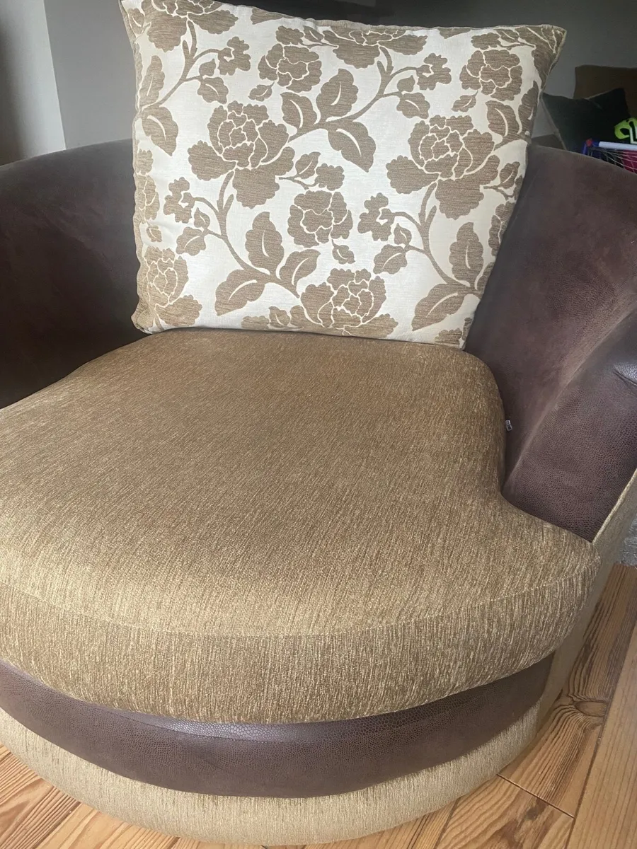 Swivel chair - Image 2