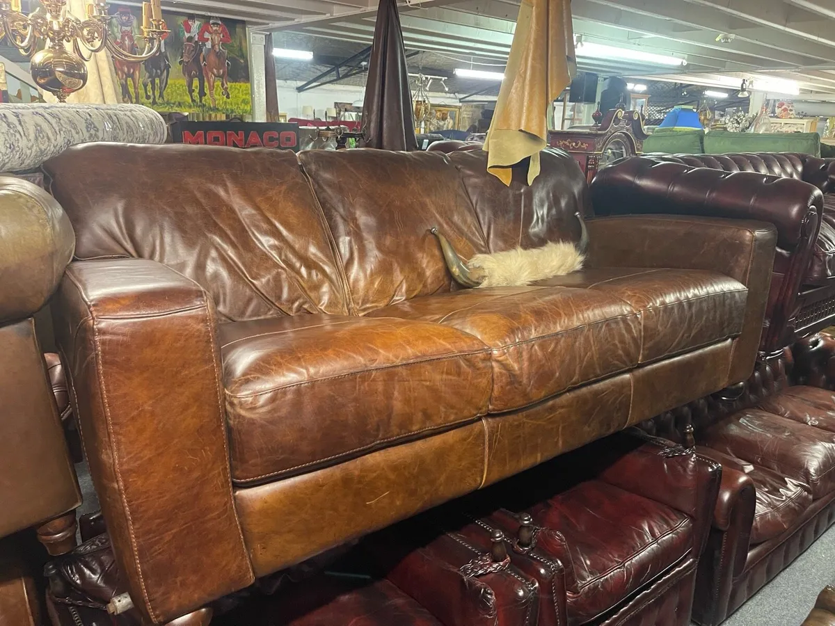 French club Sofa - Image 1
