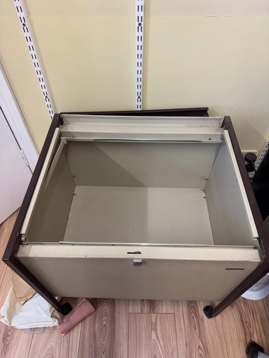 Office Storage Unit on wheels - Image 2