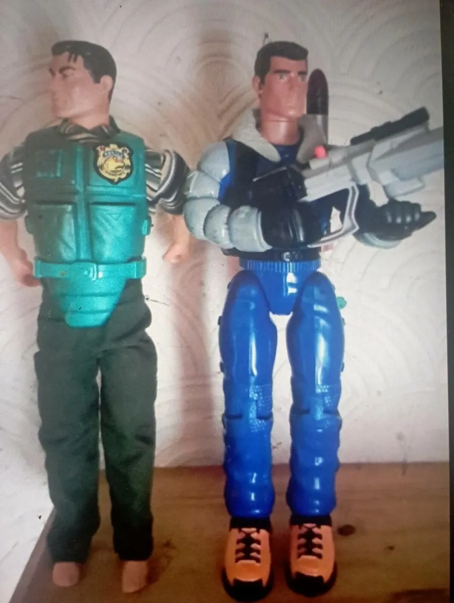 DC COMIC'S ACTION MAN FREE STANDING FIGURES - Image 1