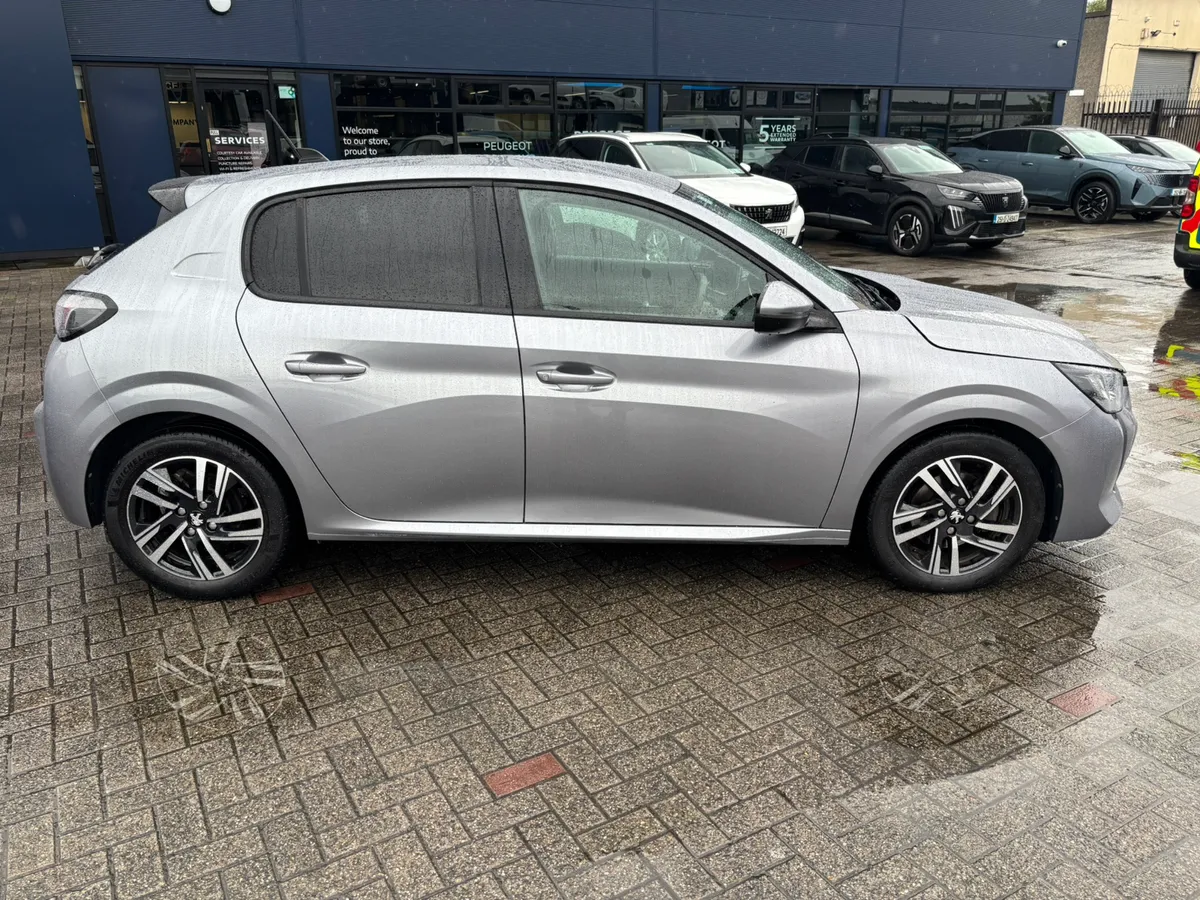 2021 Peugeot 208 Allure 1.2 100bhp - Image 3