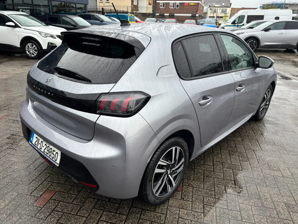 2021 Peugeot 208 Allure 1.2 100bhp - Image 4