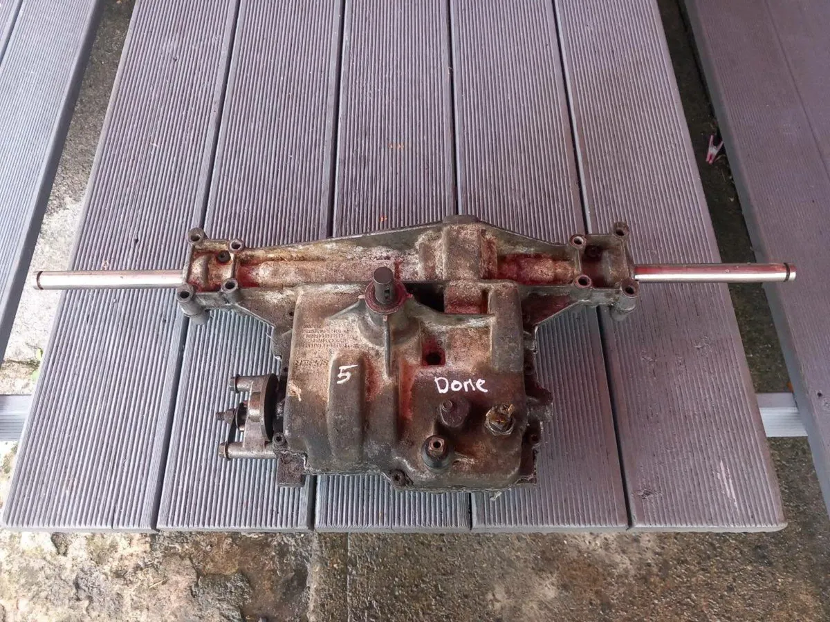 Castlegarden/spicer Dana manual gearbox for sale - Image 1