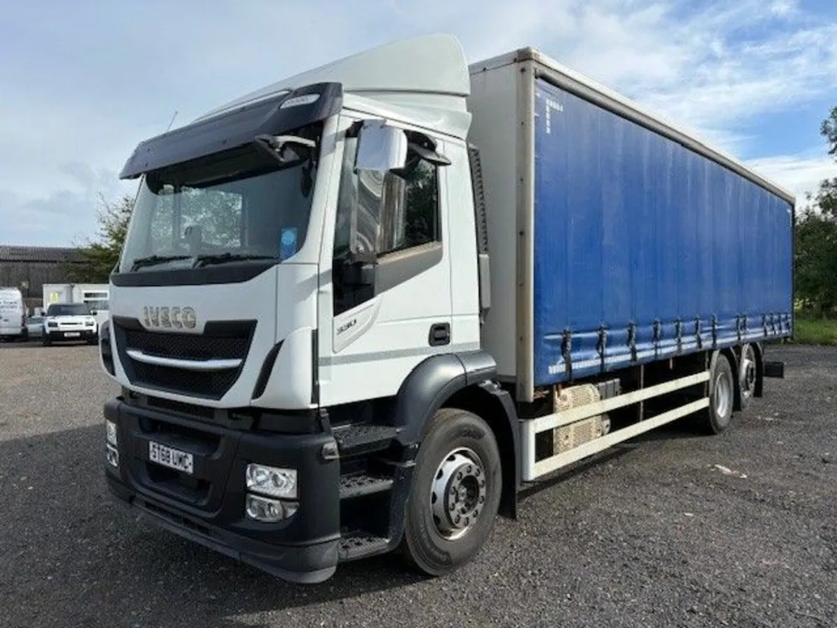 2019 Iveco Curtainsider - Image 1