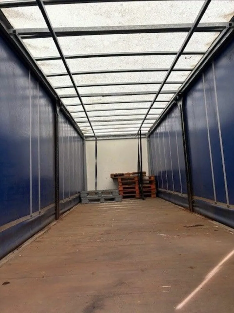2019 Iveco Curtainsider - Image 3