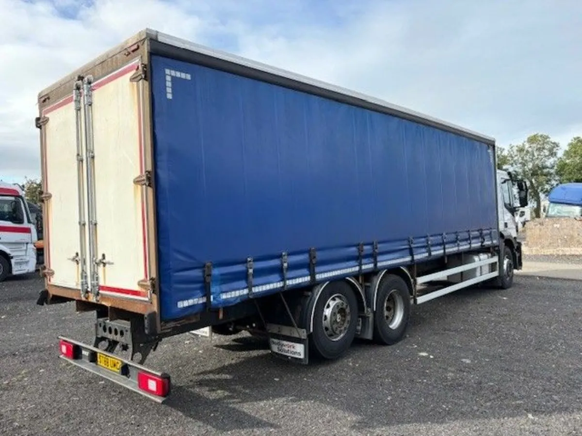 2019 Iveco Curtainsider - Image 4