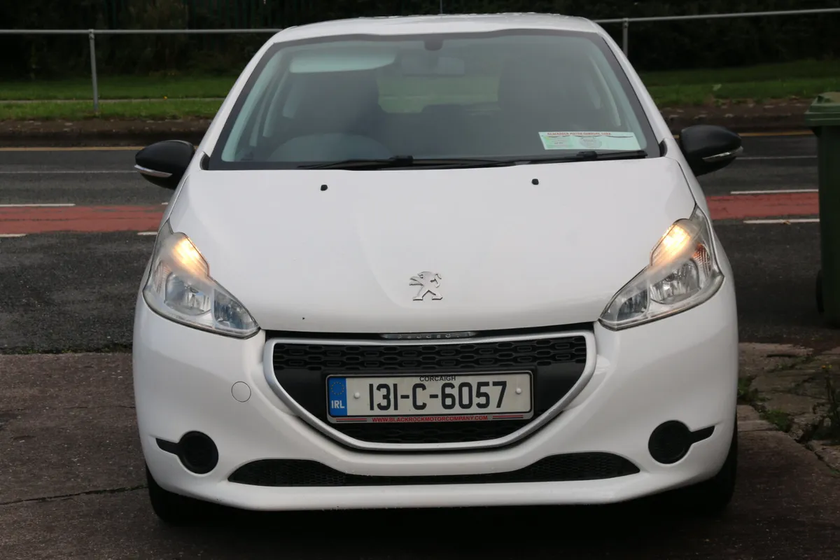 Peugeot 208 2013 - Image 2