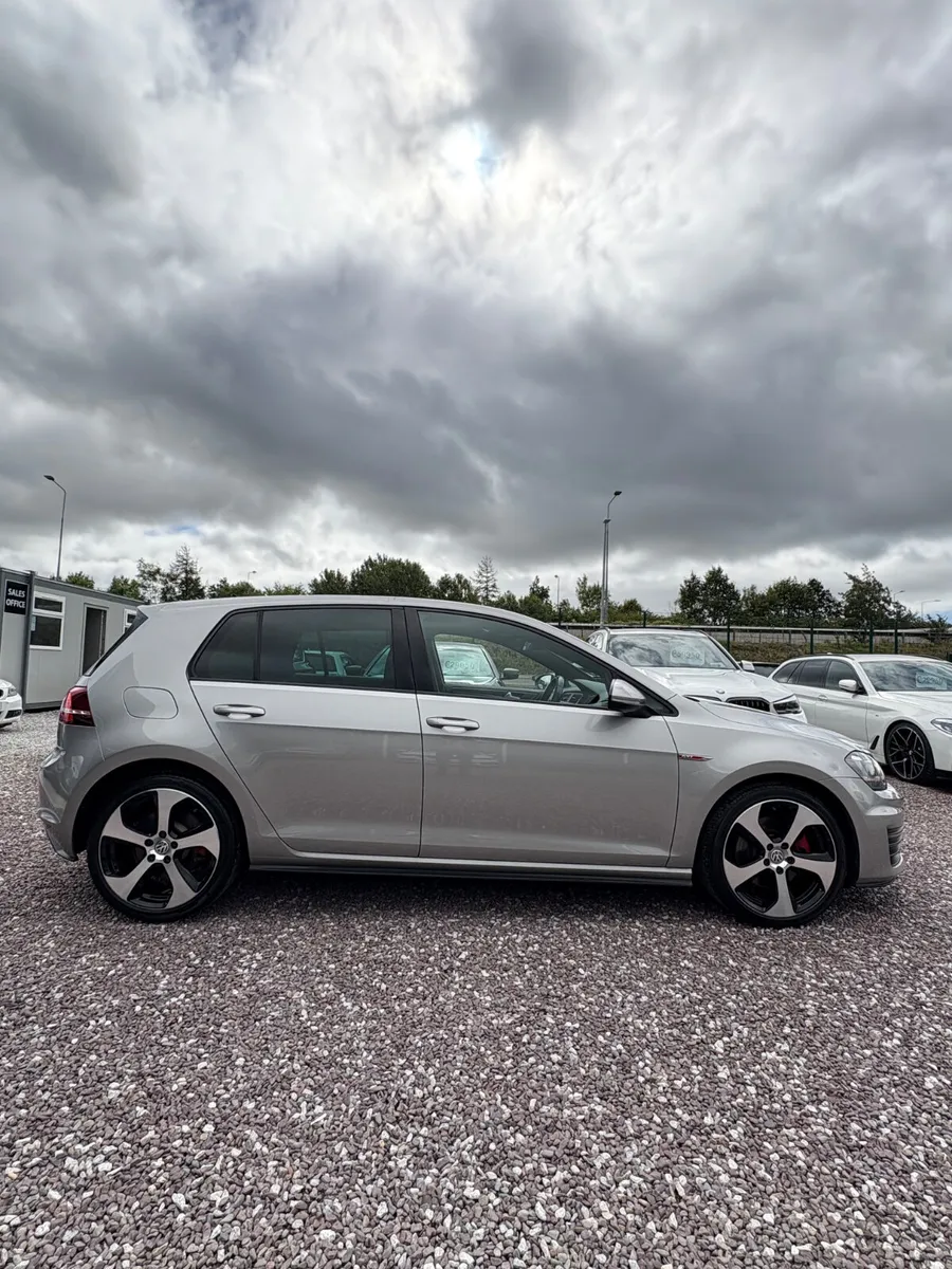 Volkswagen Golf GTi 2.0 Automatic DCC 2015 - Image 2