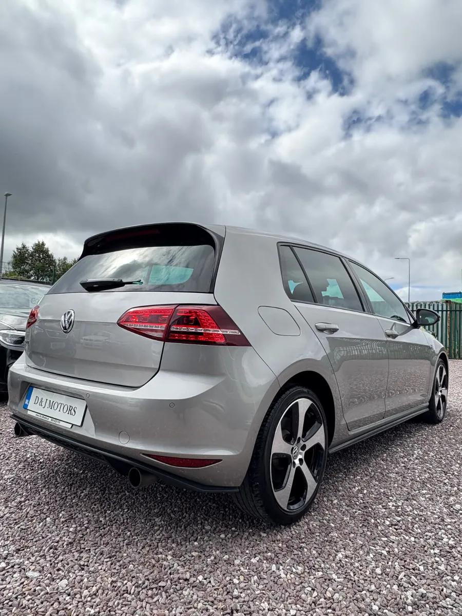 Volkswagen Golf GTi 2.0 Automatic DCC 2015 - Image 4