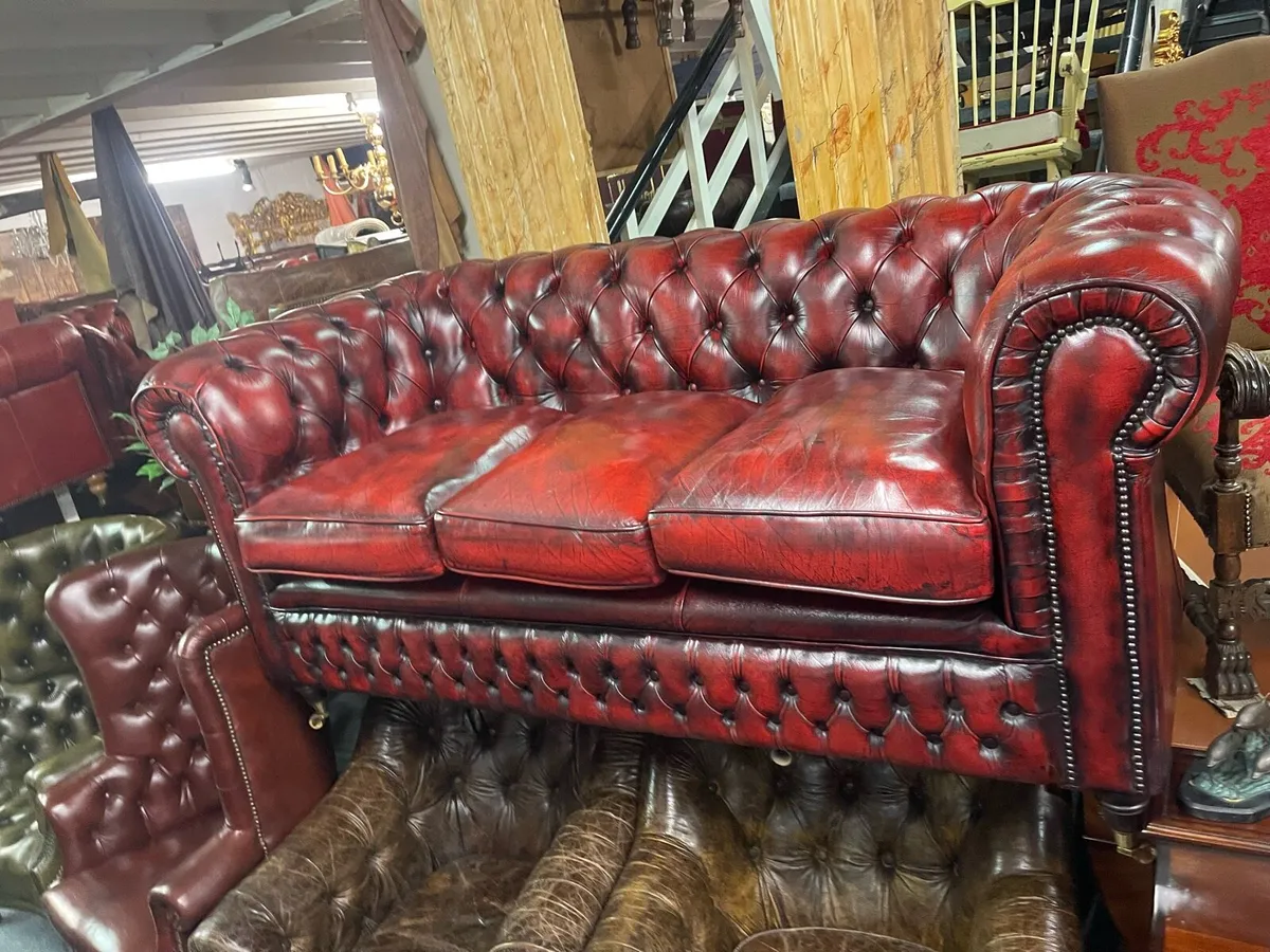Original chesterfield sofa - Image 2