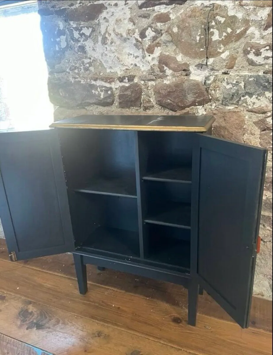 Handcrafted bookcase or dresser, mini-sideboard - Image 4